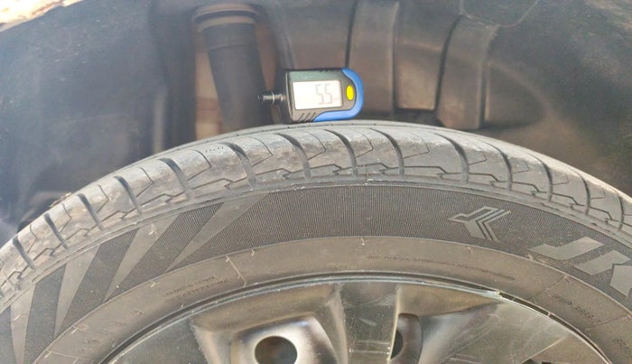 2021 Maruti Swift LXI, Petrol, Manual, 40,099 km, tyre