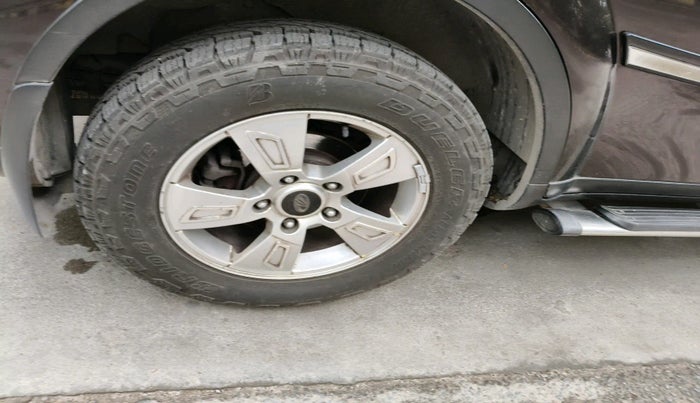 2013 Mahindra XUV500 W8, Diesel, Manual, 86,130 km, tyre