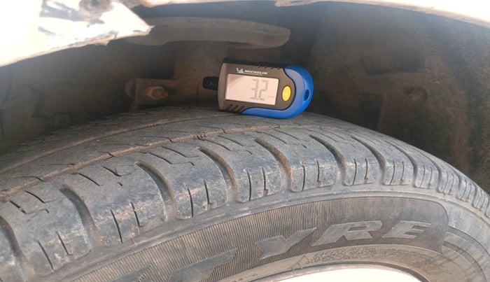 2014 Tata Indica Vista VX QUADRAJET, Diesel, Manual, 1,30,028 km, tyre