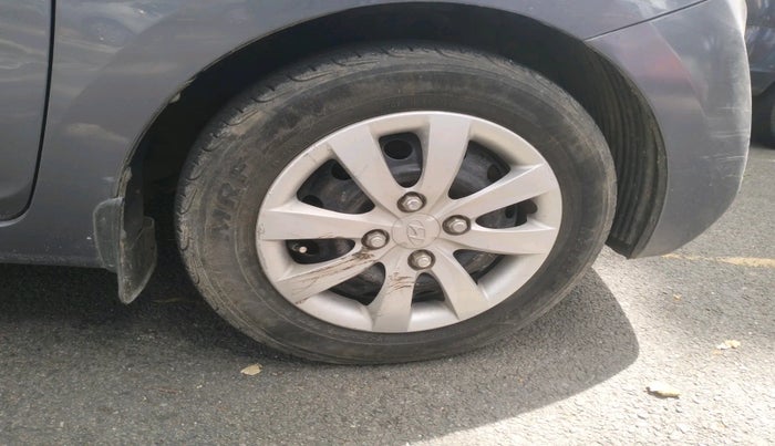 2011 Hyundai Eon MAGNA, Petrol, Manual, 98,553 km, tyre