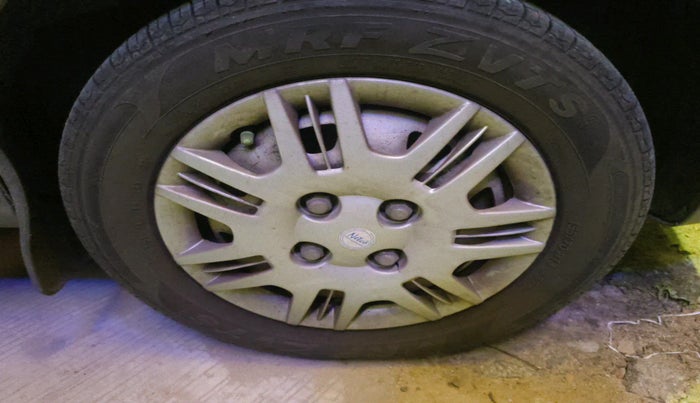 2011 Hyundai Santro Xing GL, Petrol, Manual, 1,10,445 km, tyre