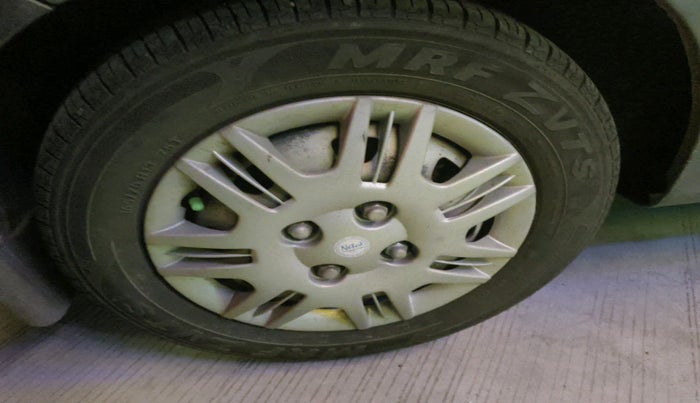 2011 Hyundai Santro Xing GL, Petrol, Manual, 1,10,445 km, tyre