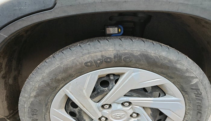 2021 Hyundai Creta EX 1.5 DIESEL, Diesel, Manual, 1,99,254 km, tyre