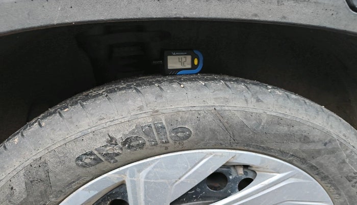 2021 Hyundai Creta EX 1.5 DIESEL, Diesel, Manual, 1,99,254 km, tyre