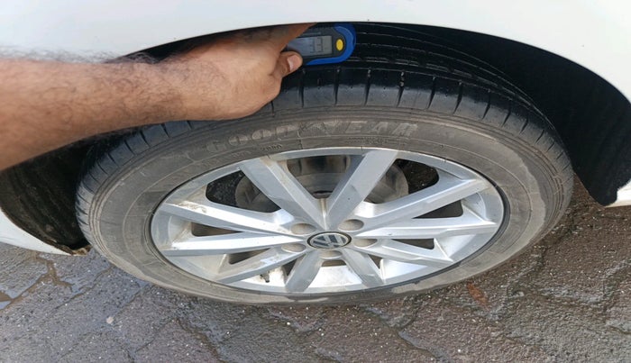 2017 Volkswagen Polo GT TSI AT, Petrol, Automatic, 80,135 km, tyre