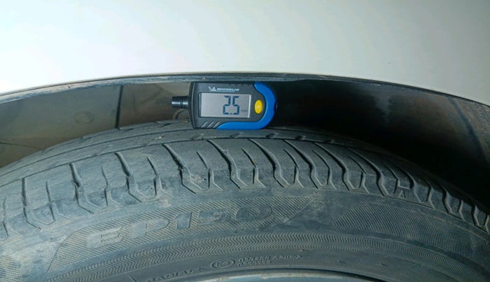 2010 Honda City 1.5L I-VTEC V MT, Petrol, Manual, 1,60,776 km, tyre