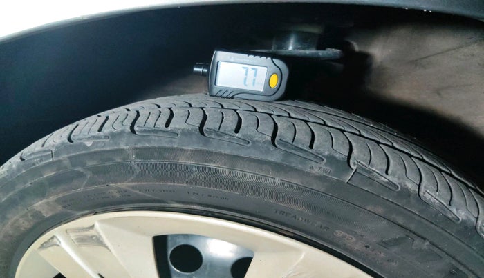 2015 Maruti Wagon R 1.0 VXI, Petrol, Manual, 98,334 km, tyre