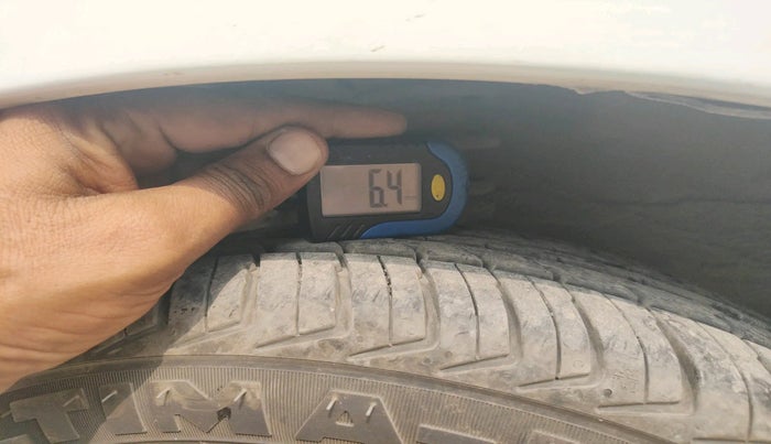 2014 Maruti Alto K10 VXI, Petrol, Manual, 68,642 km, tyre