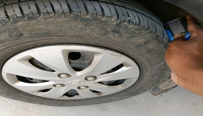 2010 Hyundai i10 SPORTZ 1.2 AT, Petrol, Automatic, 90,489 km, tyre