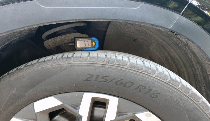 2024 Hyundai VENUE SX (O) MT 1.0 Turbo, Petrol, Manual, 13,146 km, tyre