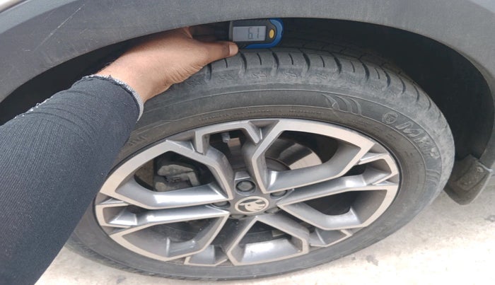 2023 Skoda KUSHAQ STYLE 1.0L TSI AT, Petrol, Automatic, 21,208 km, tyre