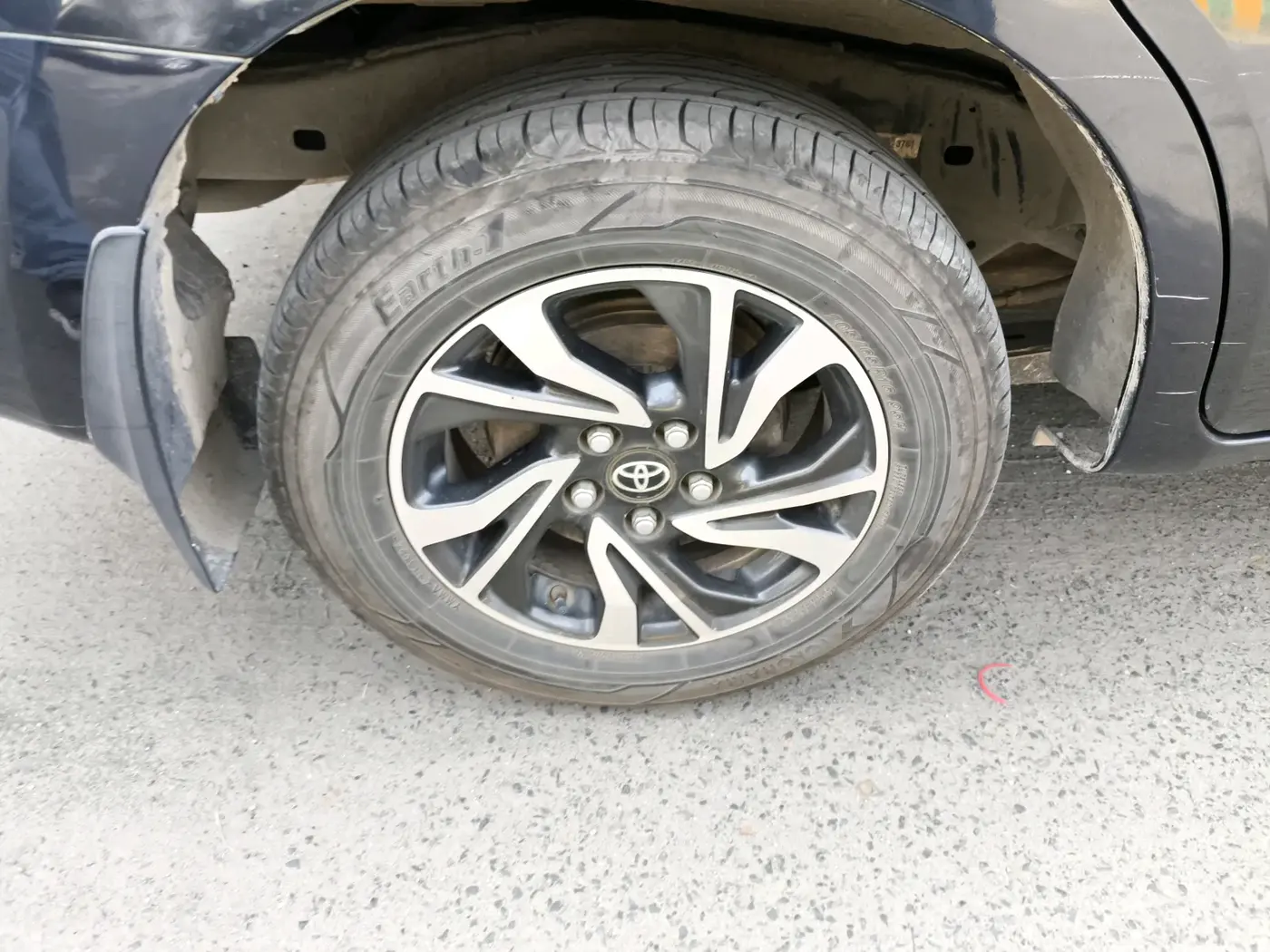 2021 Toyota Innova Crysta 2.7 GX AT 7 STR, Petrol, Automatic, 61,938 km, tyre