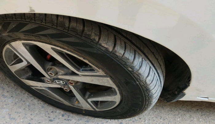2018 Hyundai Xcent BASE 1.2, Petrol, Manual, 66,094 km, tyre