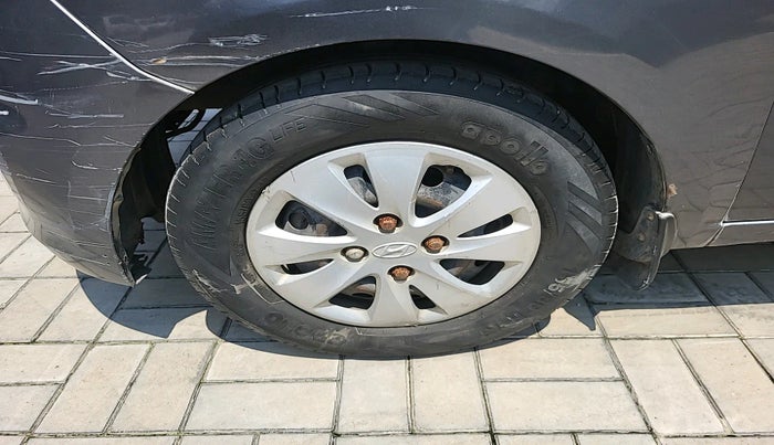 2010 Hyundai i10 SPORTZ 1.2, Petrol, Manual, 70,556 km, tyre