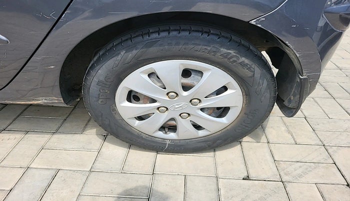 2010 Hyundai i10 SPORTZ 1.2, Petrol, Manual, 70,556 km, tyre