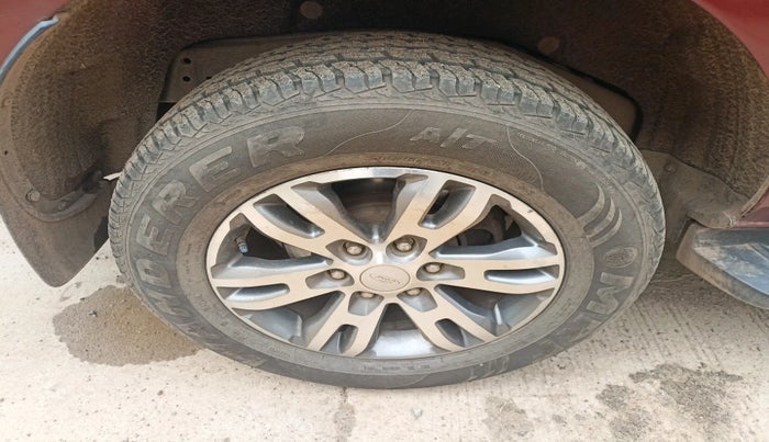 2018 Ford Endeavour TITANIUM 3.2 4X4 AT, Diesel, Automatic, 77,194 km, tyre