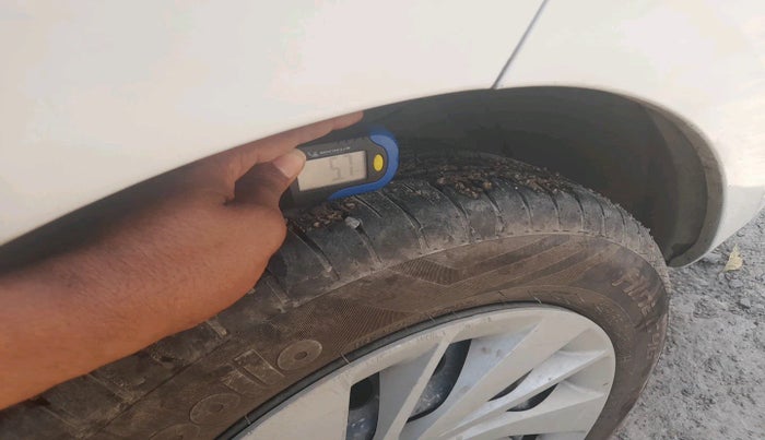 2019 Maruti Ertiga VXI SHVS, Petrol, Manual, 79,851 km, tyre