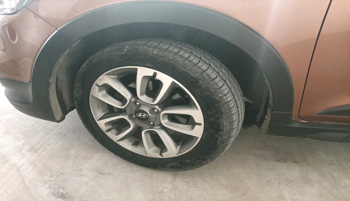 2016 Hyundai i20 Active 1.2 SX, Petrol, Manual, 74,365 km, tyre