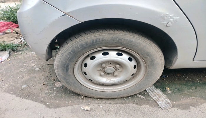 2012 Tata Indica Vista LX QUADRAJET, Diesel, Manual, 90,841 km, tyre