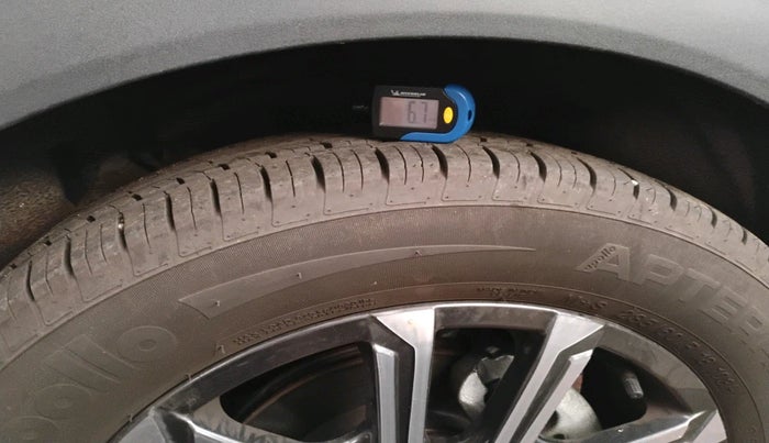 2024 Mahindra XUV700 AX 7 LUXURY P AT 7 STR, Petrol, Automatic, 6,482 km, tyre