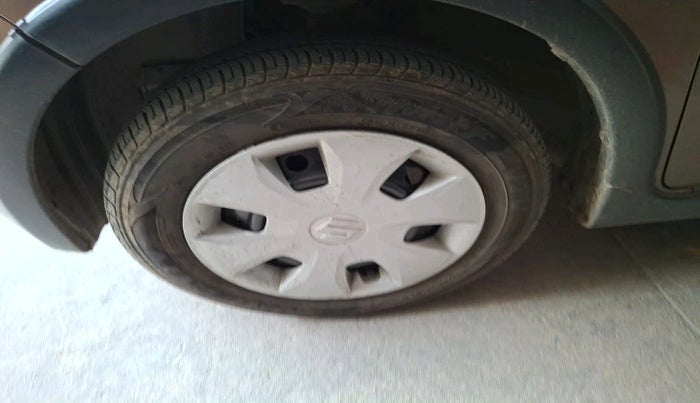2019 Maruti New Wagon-R VXI (O) 1.2, Petrol, Manual, 42,054 km, tyre