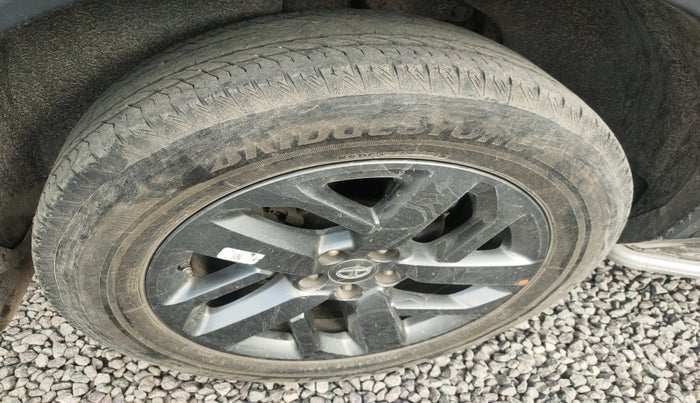 2021 Tata Safari XT, Diesel, Manual, 46,327 km, tyre