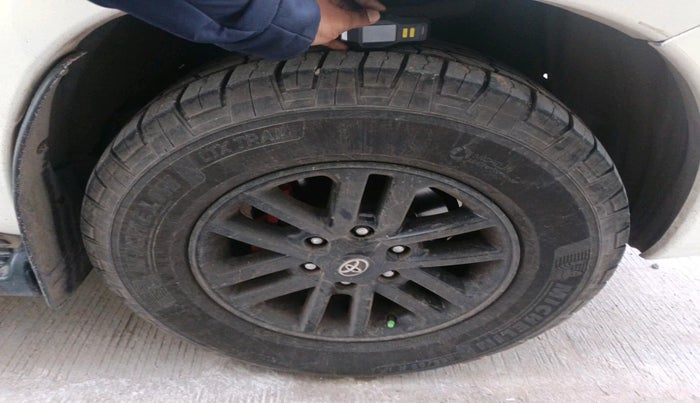 2013 Toyota Fortuner 3.0 4X2 AT, Diesel, Automatic, 1,57,881 km, tyre