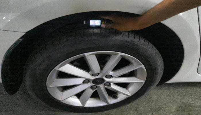 2015 Skoda Superb ELEGANCE 1.8 TSI AT, Petrol, Automatic, 71,104 km, tyre