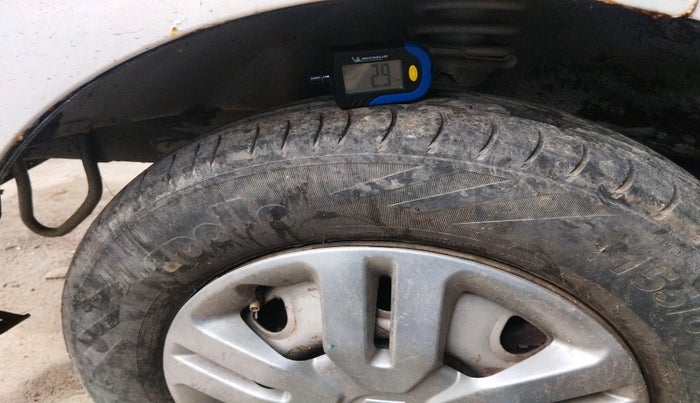 2014 Maruti Eeco 5 STR WITH A/C+HTR, Petrol, Manual, 71,145 km, tyre