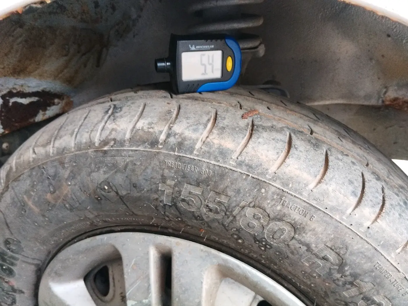 2014 Maruti Eeco 5 STR WITH A/C+HTR, Petrol, Manual, 71,145 km, tyre