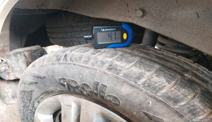2014 Maruti Eeco 5 STR WITH A/C+HTR, Petrol, Manual, 71,145 km, tyre
