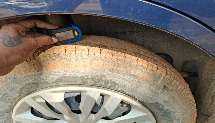 2021 Maruti Dzire VXI AMT, Petrol, Automatic, 88,488 km, tyre
