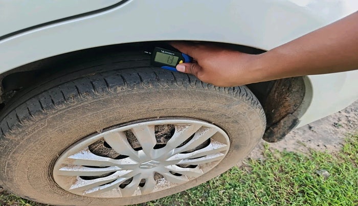 2018 Maruti Dzire VXI, Petrol, Manual, 43,135 km, tyre