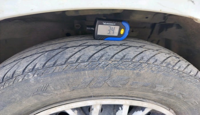 2011 Maruti Swift VXI, Petrol, Manual, 71,667 km, tyre