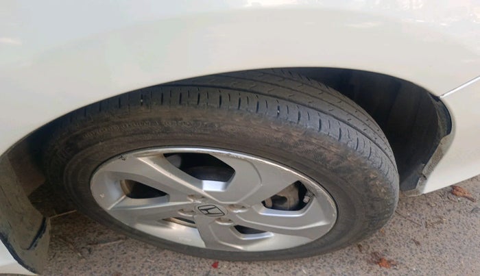 2014 Honda City 1.5L I-VTEC V MT, Petrol, Manual, 1,13,120 km, tyre