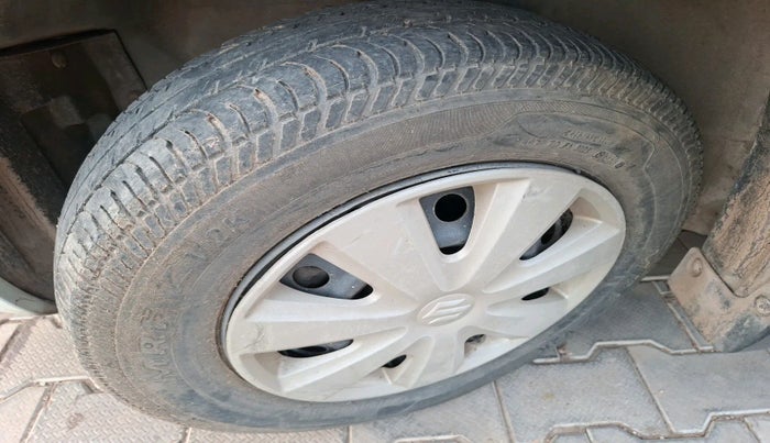 2010 Maruti Swift Dzire VXI, Petrol, Manual, 42,187 km, tyre