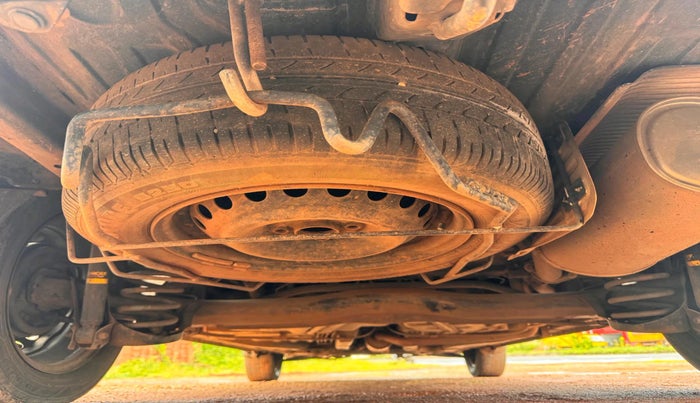 2015 Honda Mobilio 1.5L I-VTEC S, Petrol, Manual, 1,53,610 km, tyre