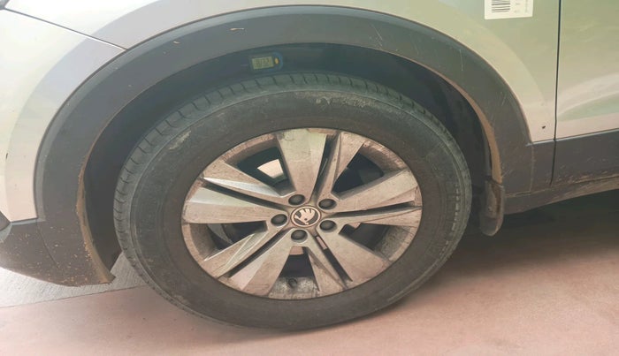 2022 Skoda KUSHAQ AMBITION 1.0L TSI AT, Petrol, Automatic, 39,363 km, tyre