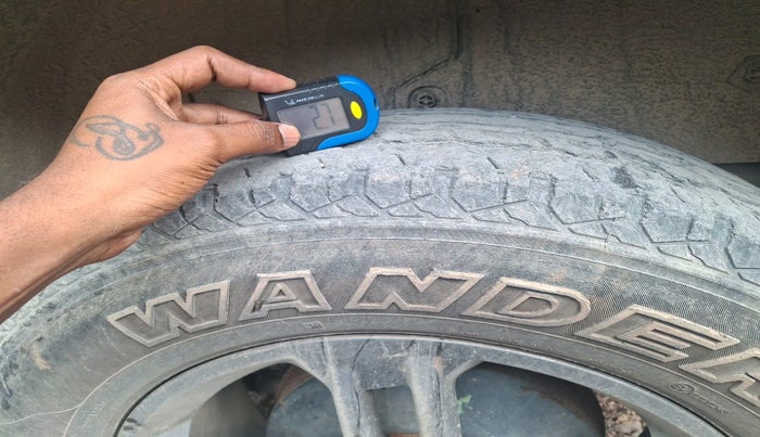 2021 Mahindra Thar LX D AT 4WD HT, Diesel, Automatic, 59,120 km, tyre