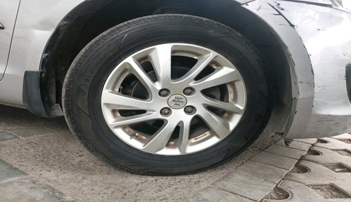 2012 Maruti Swift ZXI, Petrol, Manual, 77,071 km, tyre