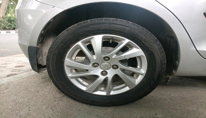 2012 Maruti Swift ZXI, Petrol, Manual, 77,071 km, tyre