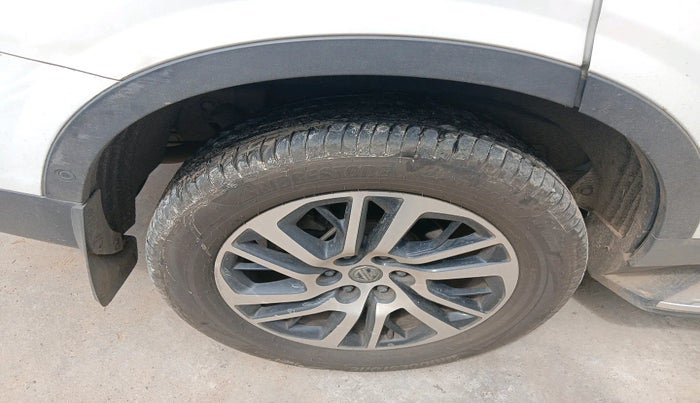 2022 MG GLOSTER SAVVY 7 STR 2.0 TWIN TURBO 4WD, Diesel, Automatic, 58,250 km, tyre