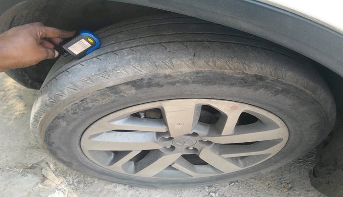 2021 Tata Safari XZA PLUS, Diesel, Automatic, 1,15,472 km, tyre