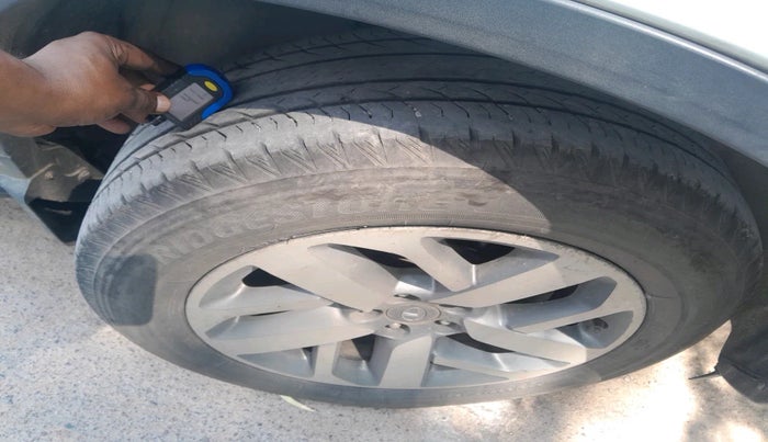 2021 Tata Safari XZA PLUS, Diesel, Automatic, 1,15,472 km, tyre