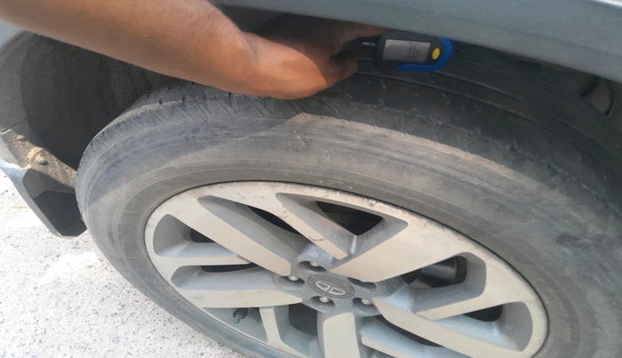 2021 Tata Safari XZA PLUS, Diesel, Automatic, 1,15,472 km, tyre