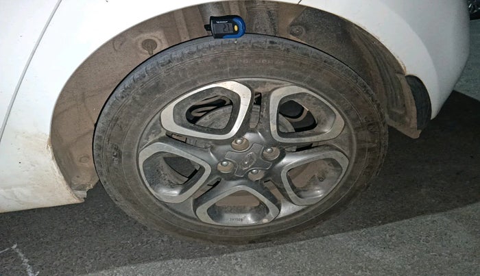 2018 Hyundai Elite i20 ASTA 1.2 (O), Petrol, Manual, 96,710 km, tyre