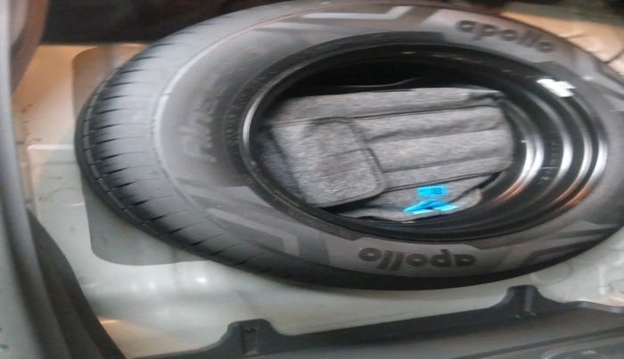 2024 Hyundai Creta 1.5 S (O) MPi iVT, Petrol, Automatic, 15,298 km, tyre