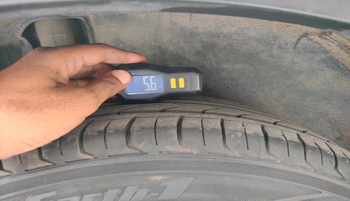 2017 Maruti S Cross ALPHA 1.3, Diesel, Manual, 1,15,369 km, tyre