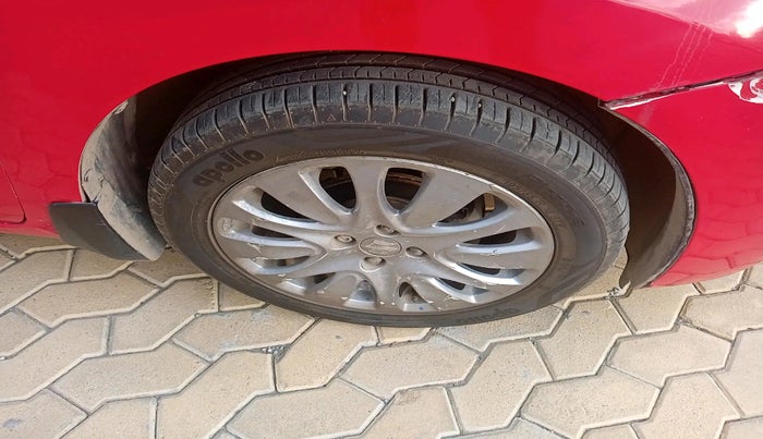 2017 Maruti Baleno ZETA CVT PETROL 1.2, Petrol, Automatic, 86,156 km, tyre