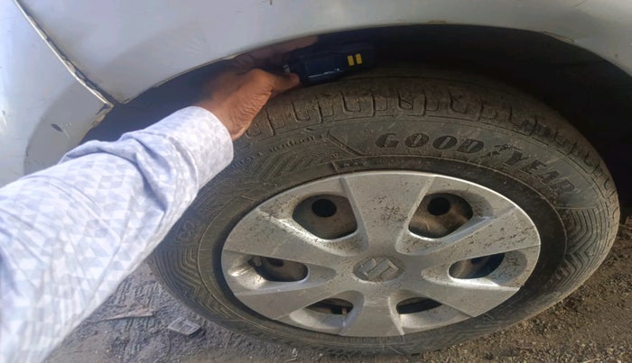 2014 Maruti Ritz VXI, Petrol, Manual, 54,965 km, tyre